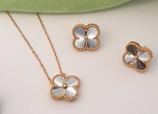 Nidal Jewels | Gilded Clover Gold Pendant Set